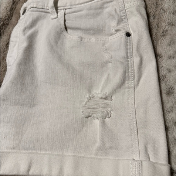 Old Navy White Distressed Denim Boyfriend Shorts - Picture 9 of 9